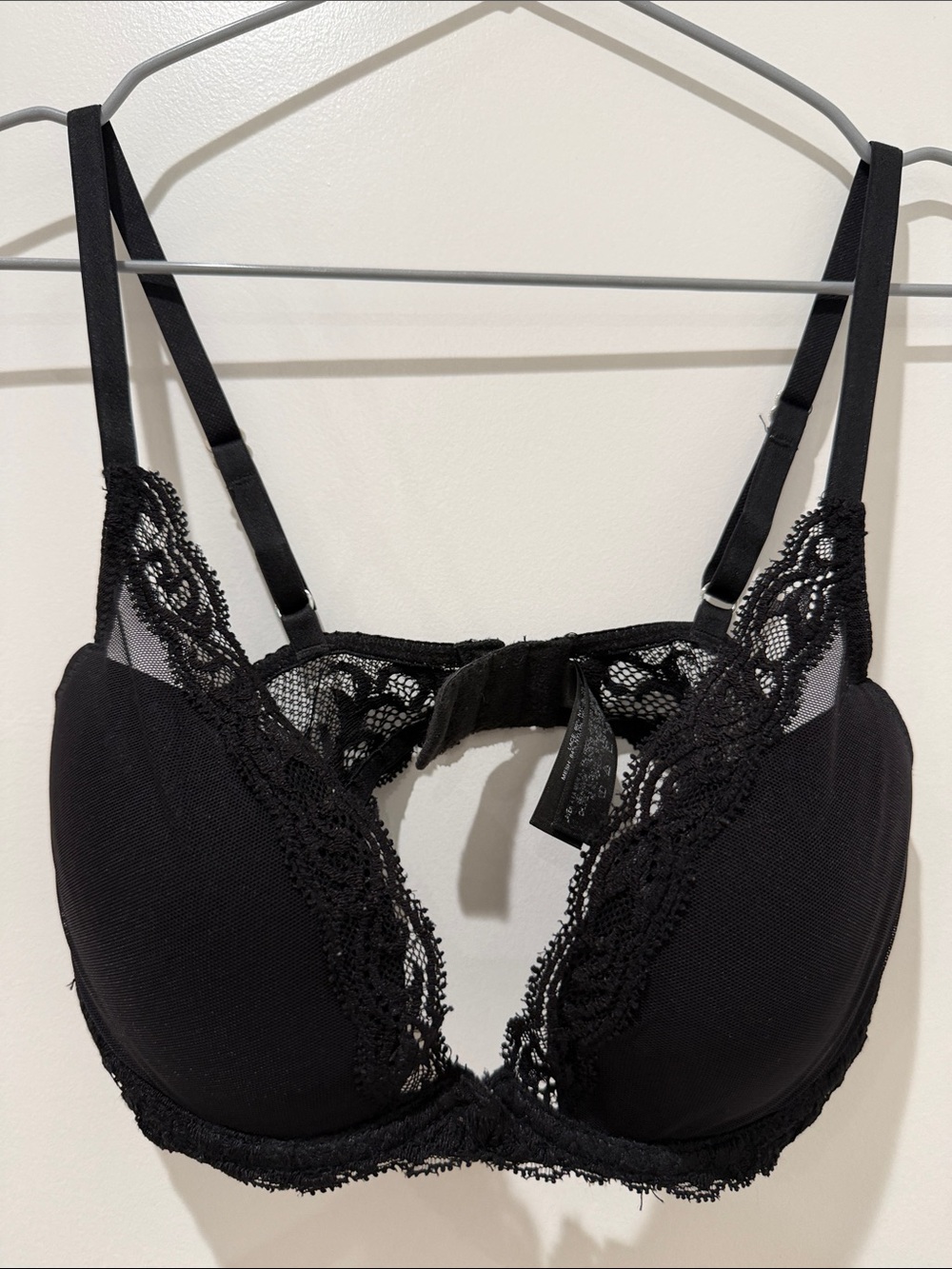 Natori Black Lace Plunge Push-Up Bra